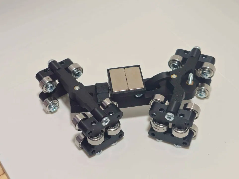 TKM Ultimate K’NEX Train System – Classic Body *Bearings Sold Separately*
